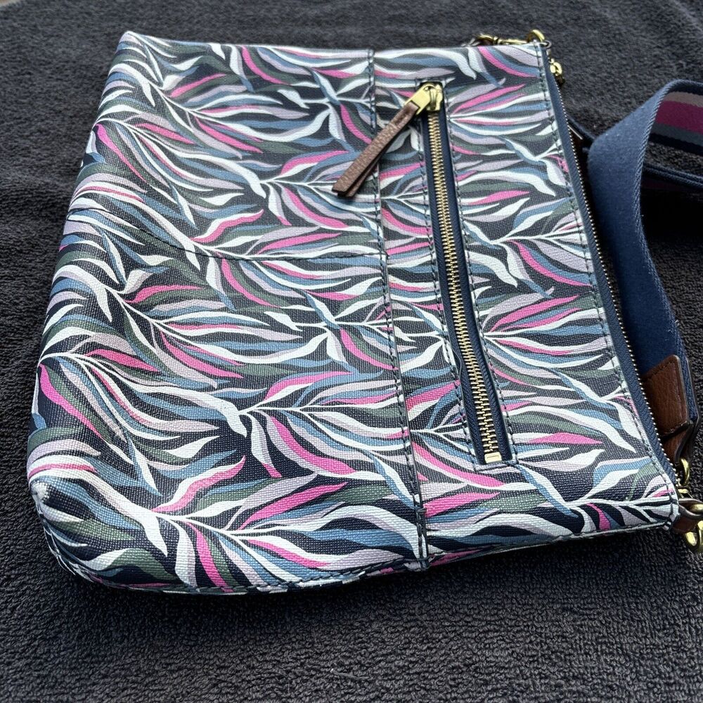 FOSSIL Multi-Colored Botanical PVC/Leather Crossbody Purse Bag Preowned - Picture 5 of 13